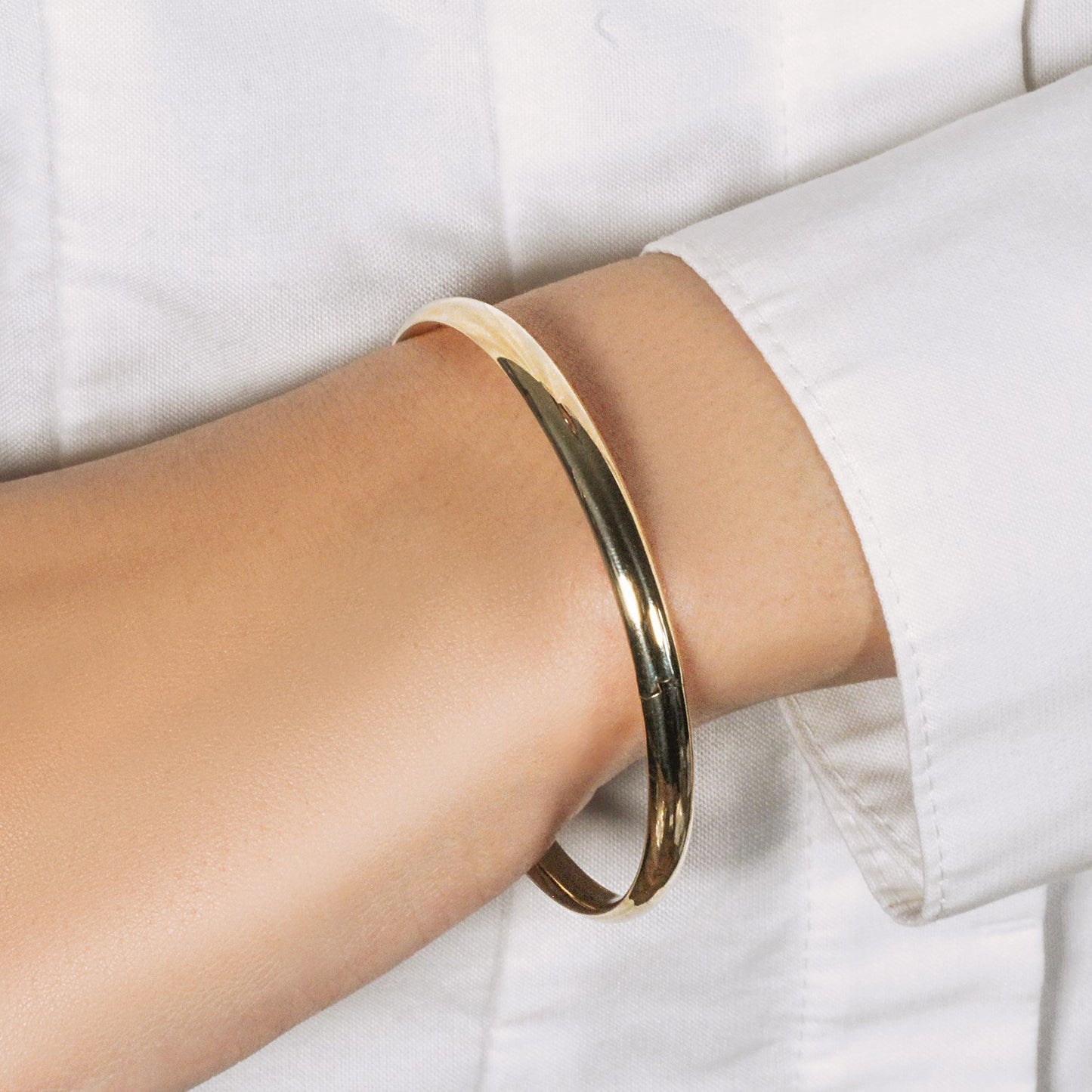 10k Yellow Gold Dome Style Shiny Bangle